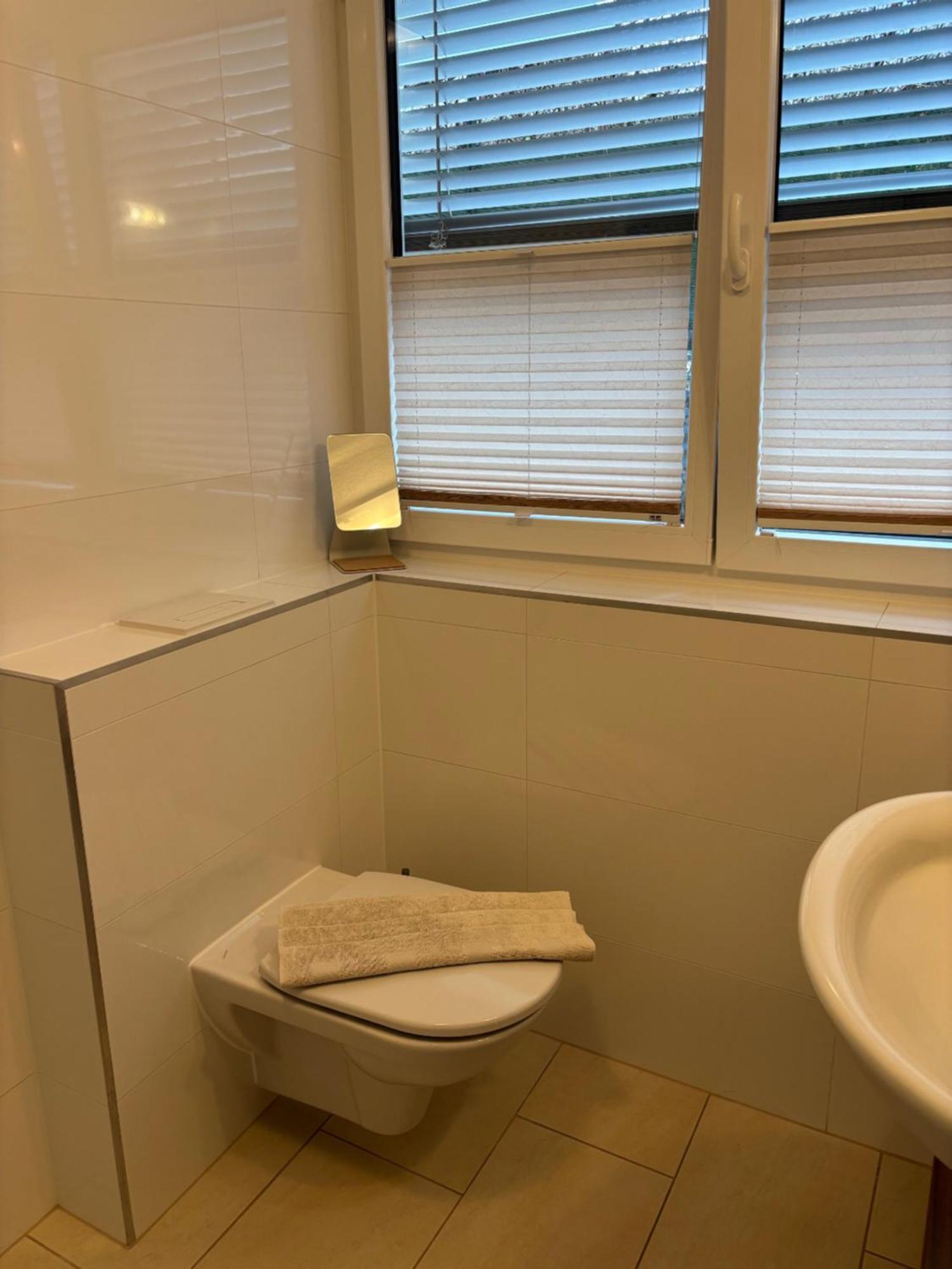 "Nature Erleben" Appartement & Komfortzimmer Velden am Woerthersee Ngoại thất bức ảnh